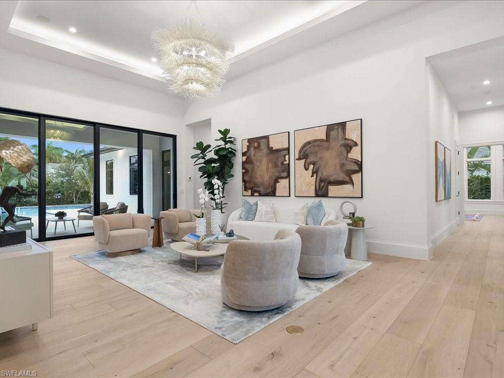 500 Ridge DR