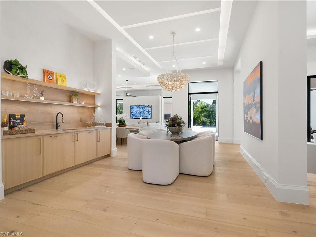 500 Ridge DR