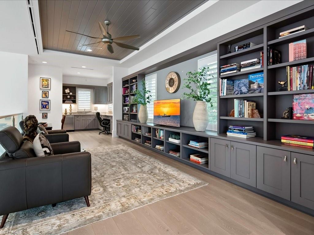 9193 Mercato WAY