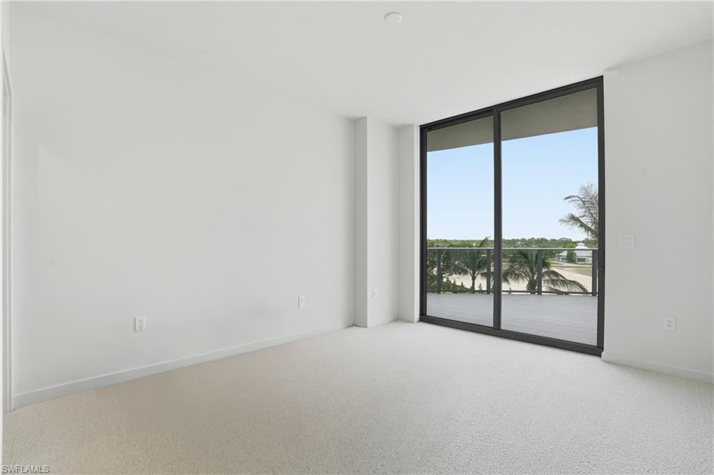 5100 Seagrass BLVD 201