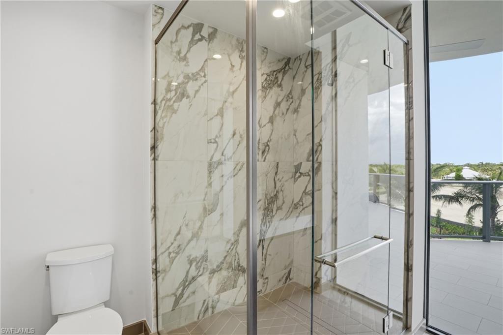 5100 Seagrass BLVD 201