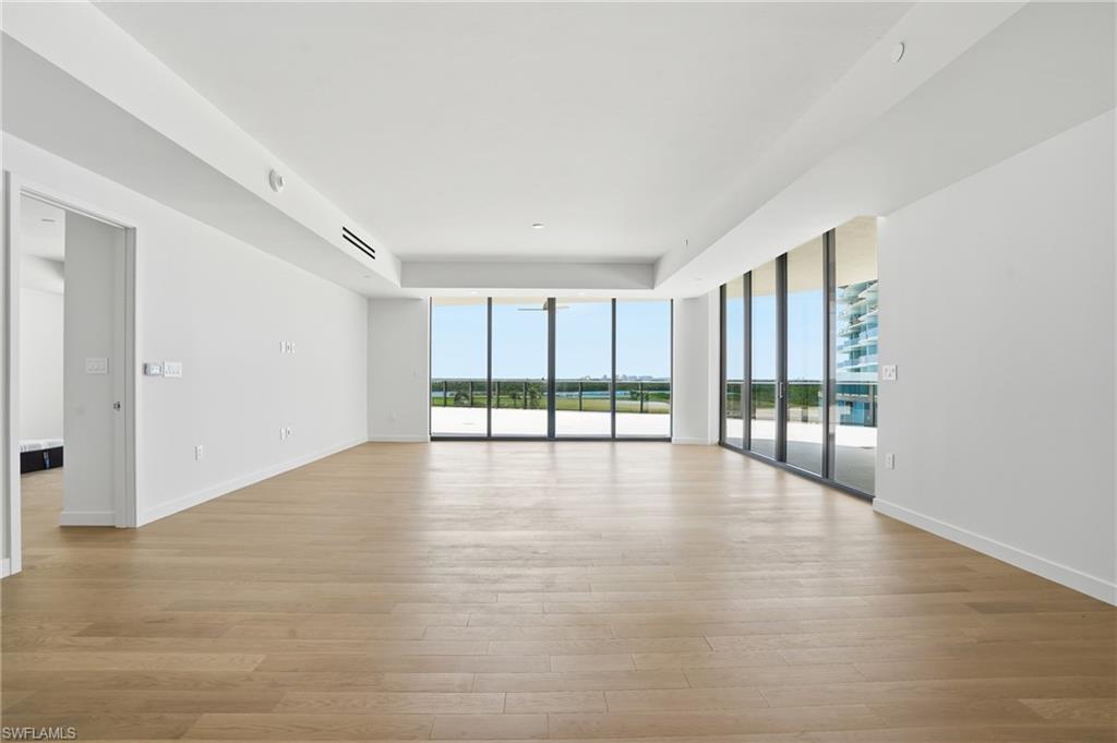 5100 Seagrass BLVD 201