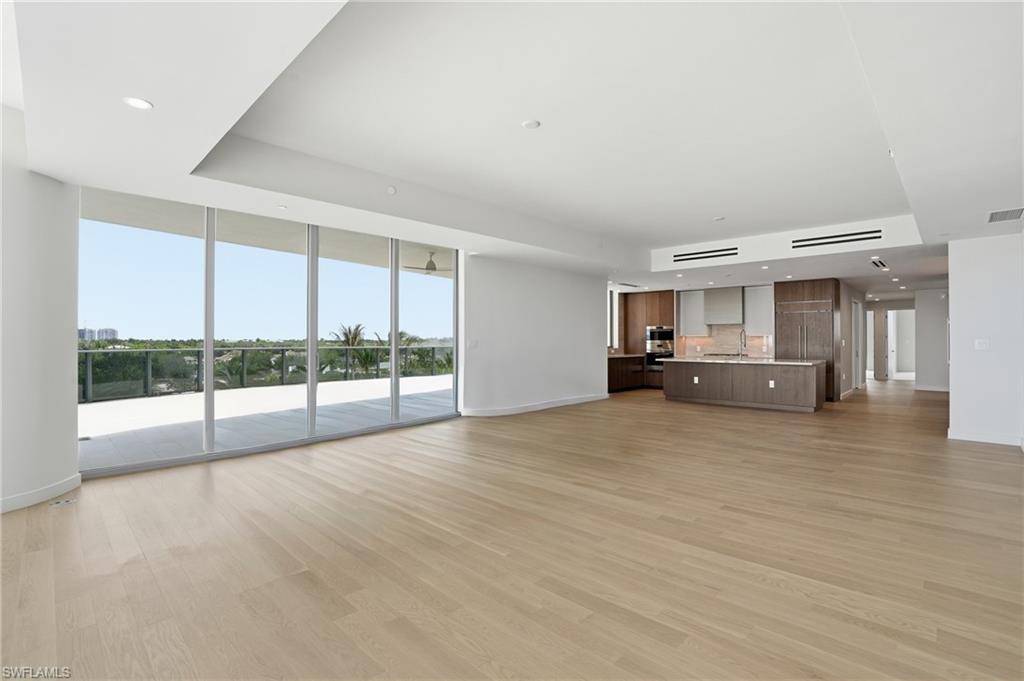 5100 Seagrass BLVD 201
