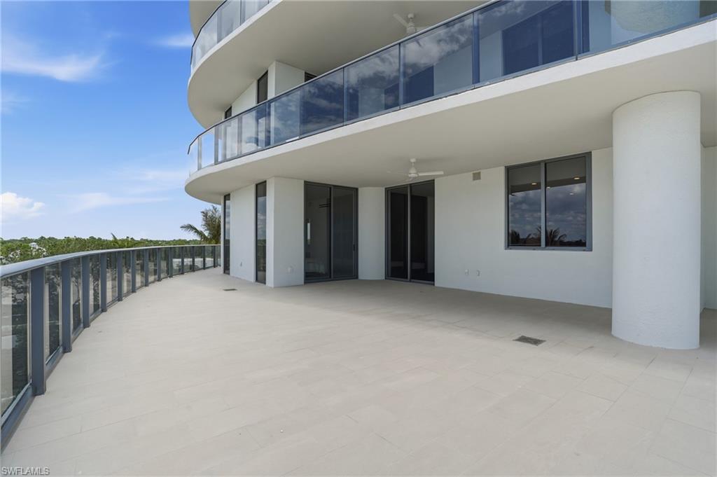 5100 Seagrass BLVD 201