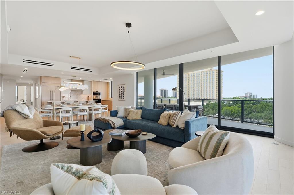 5100 Seagrass BLVD 306