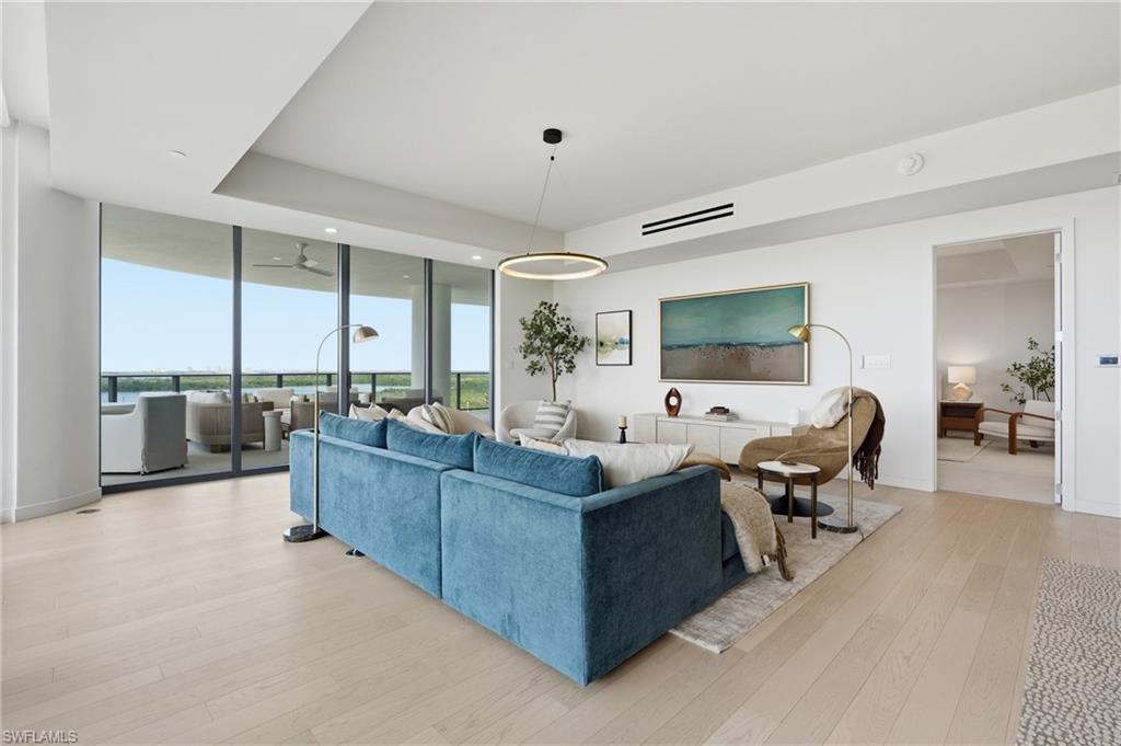 5100 Seagrass BLVD 306