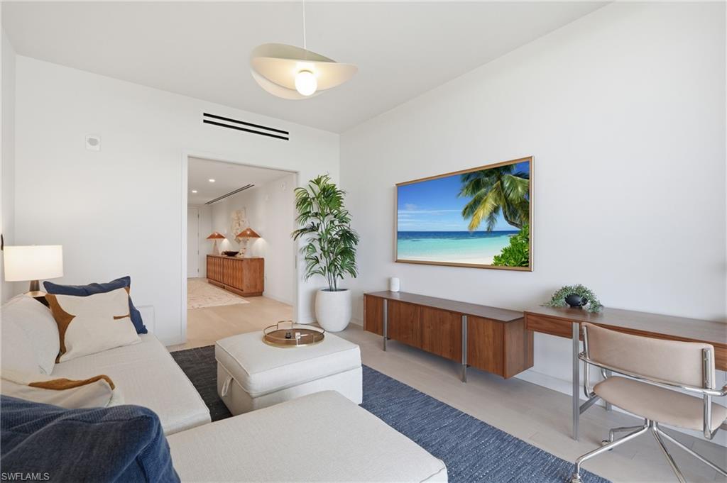 5100 Seagrass BLVD 306