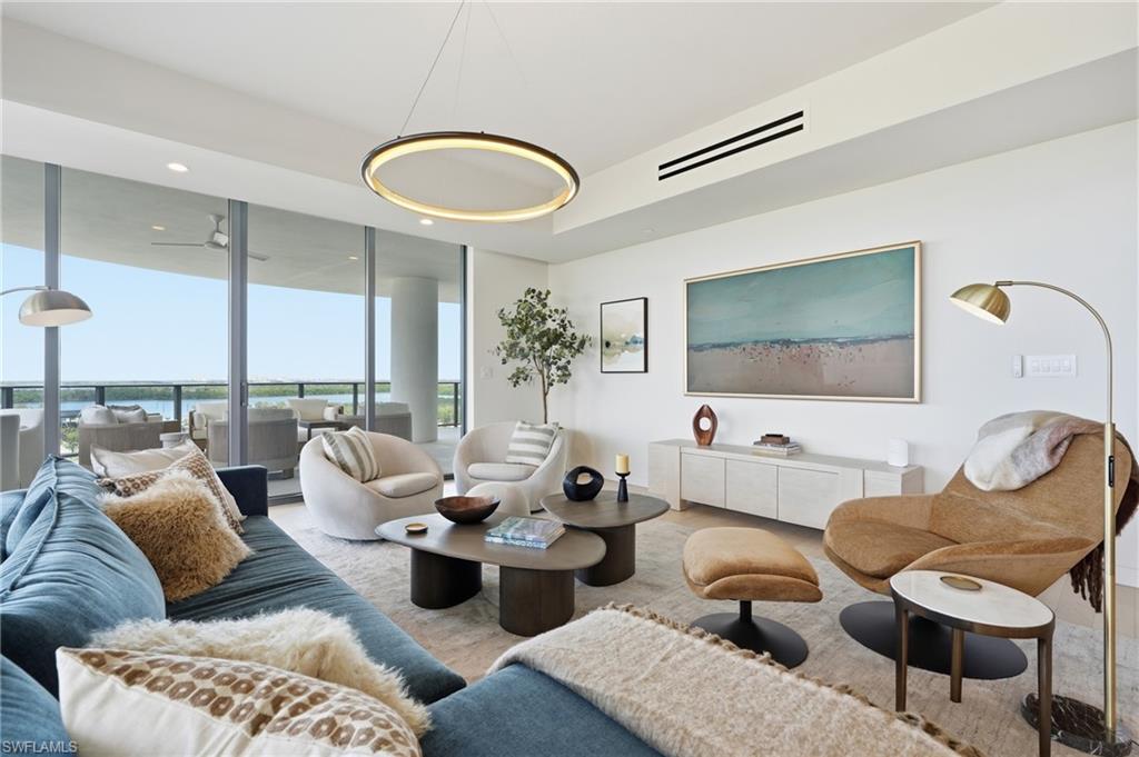 5100 Seagrass BLVD 306