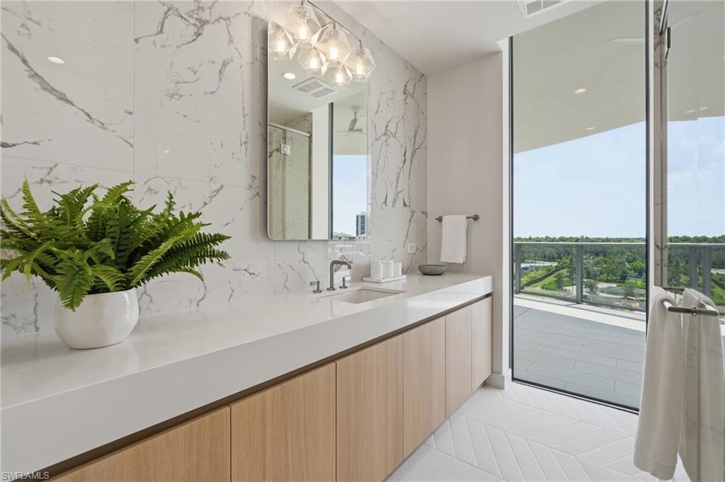 5100 Seagrass BLVD 306