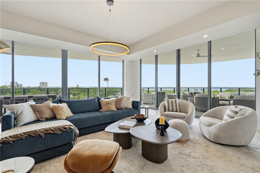 5100 Seagrass BLVD 306