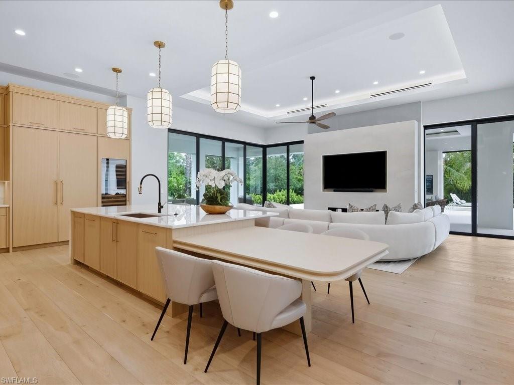 500 Ridge DR