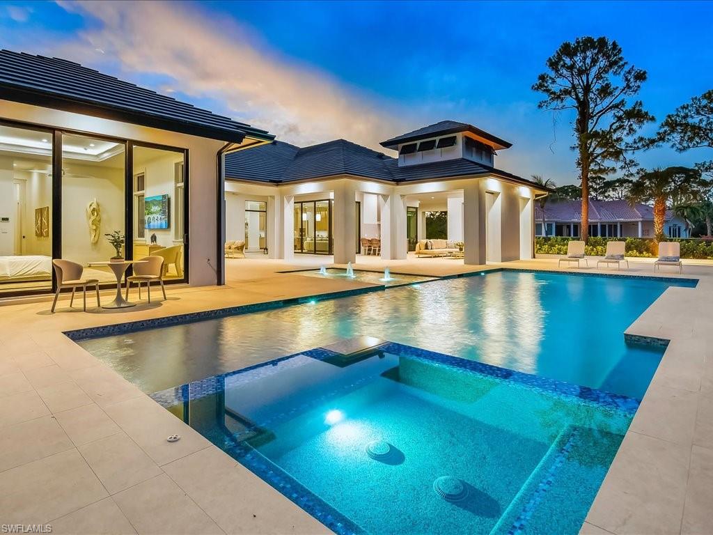 500 Ridge DR