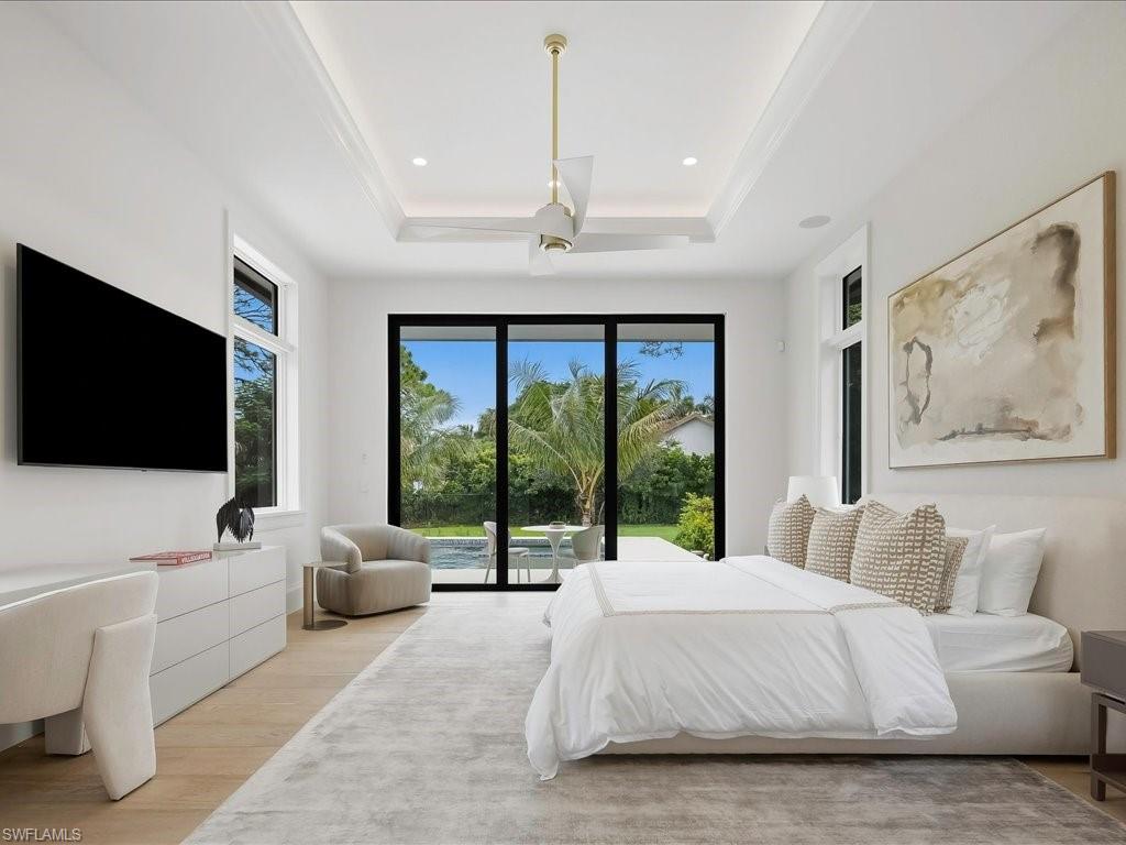 500 Ridge DR