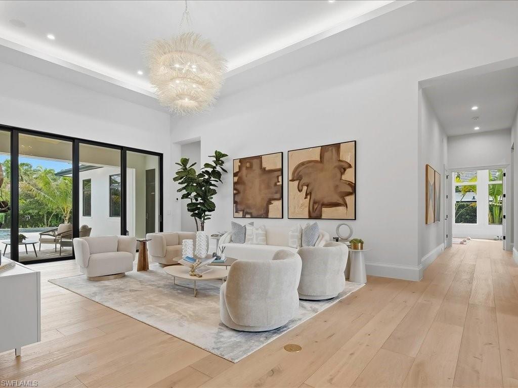 500 Ridge DR