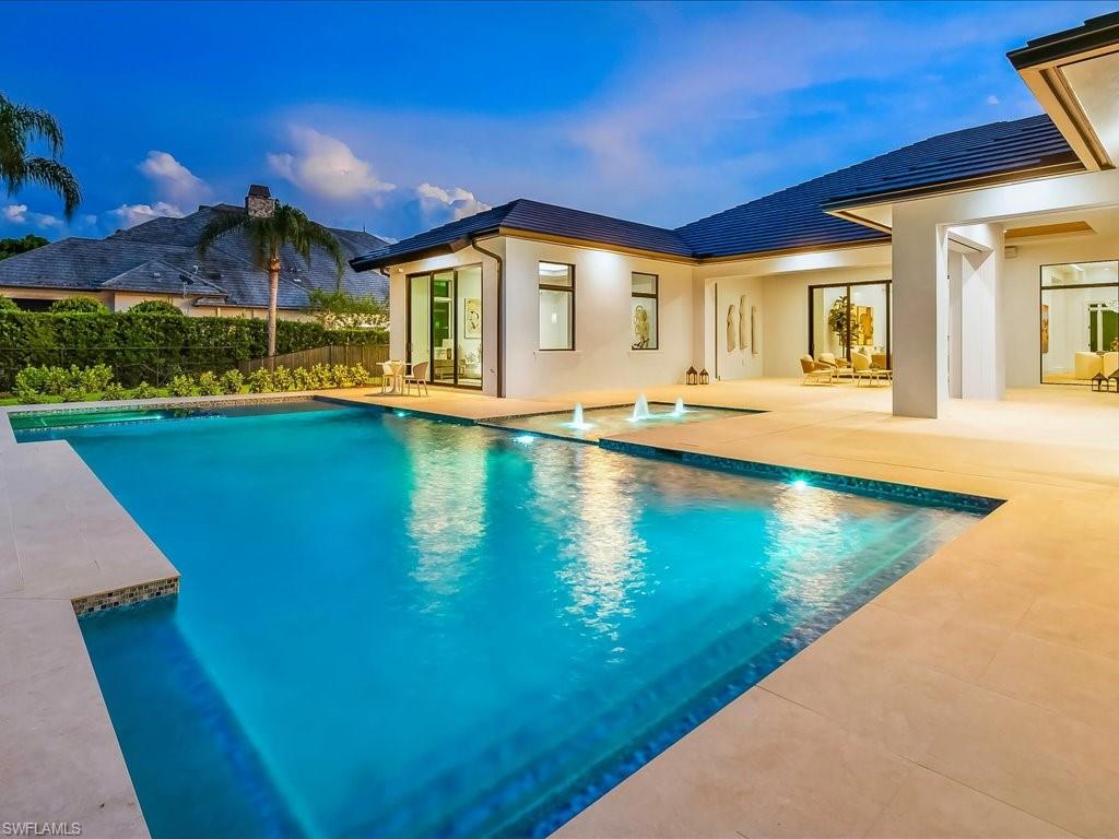 500 Ridge DR