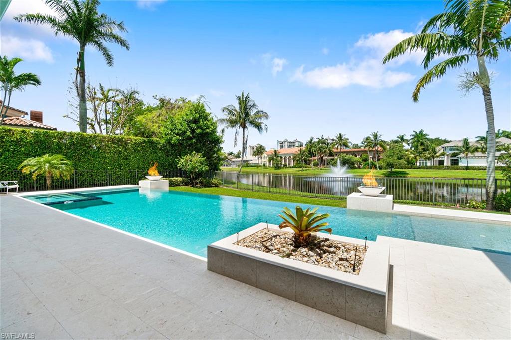 385 Colony DR