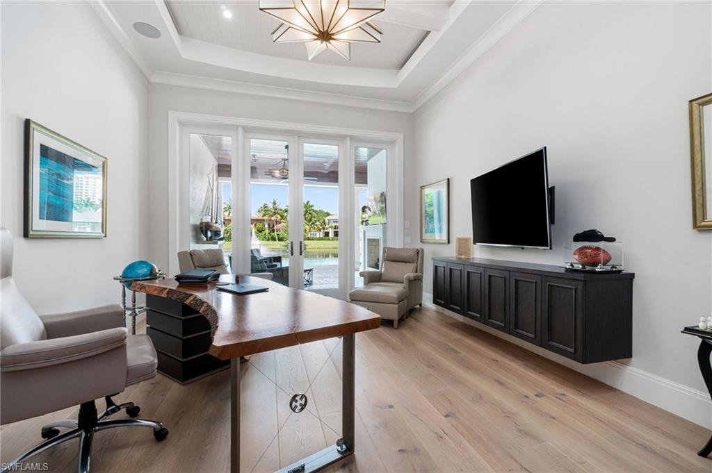 385 Colony DR