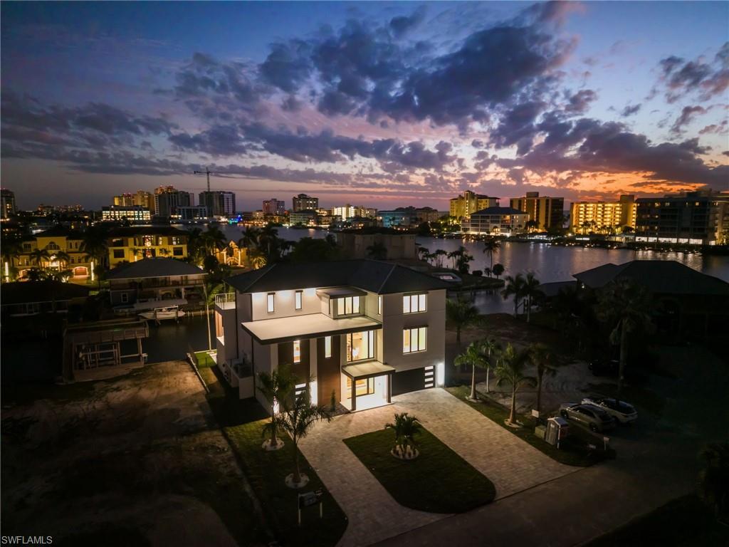 256 Trade Winds AVE