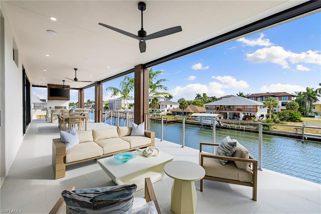 256 Trade Winds AVE