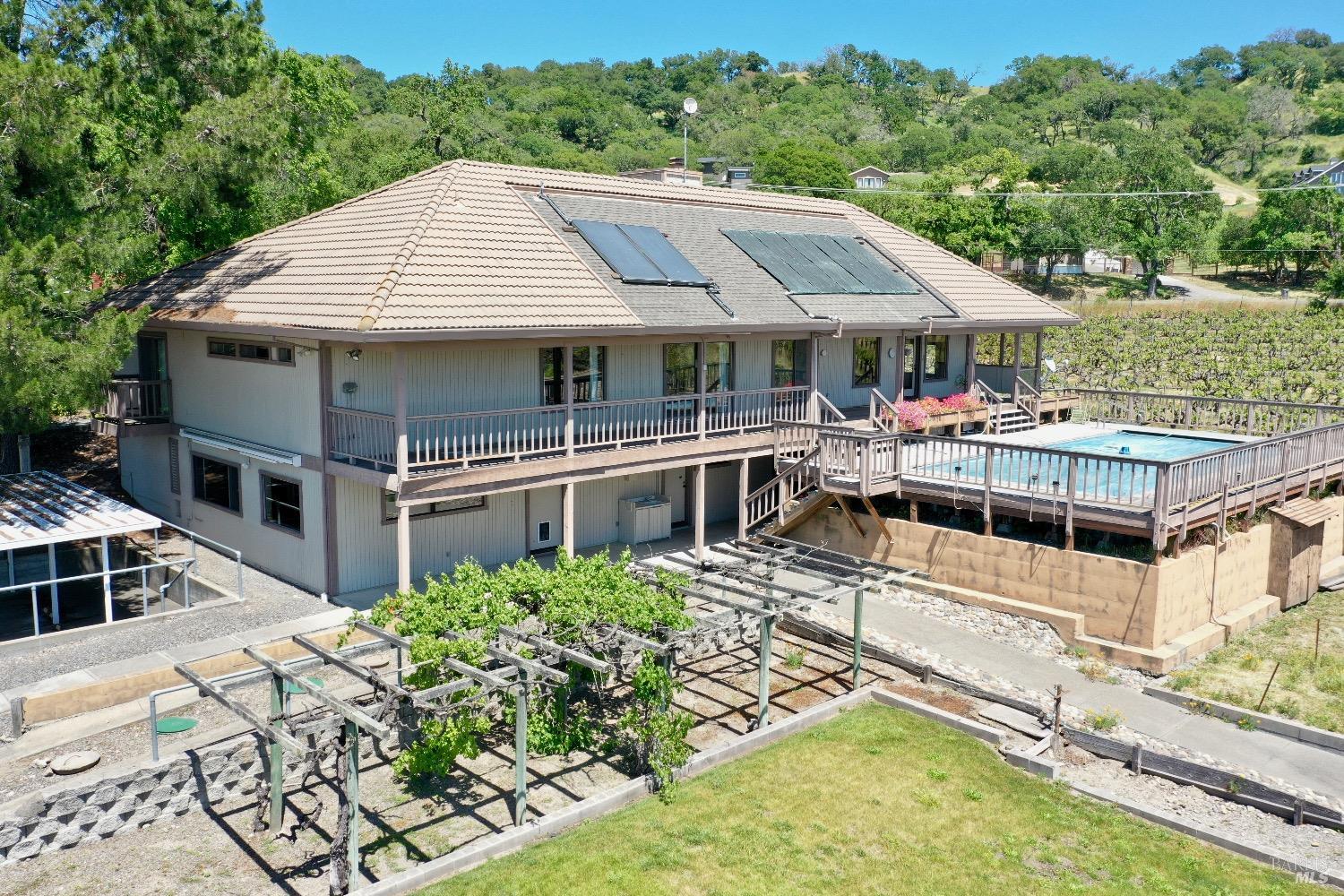 590-5775 Pleasant Ave