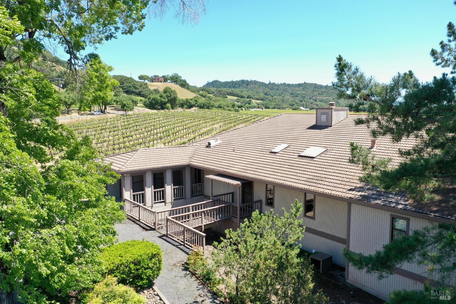 590-5775 Pleasant Ave