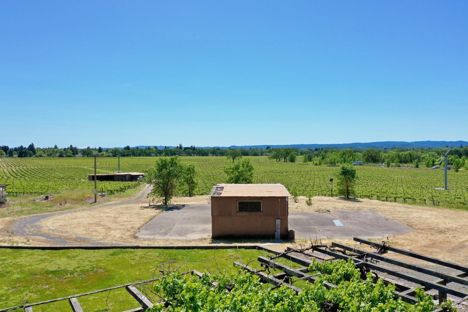 590-5775 Pleasant Ave