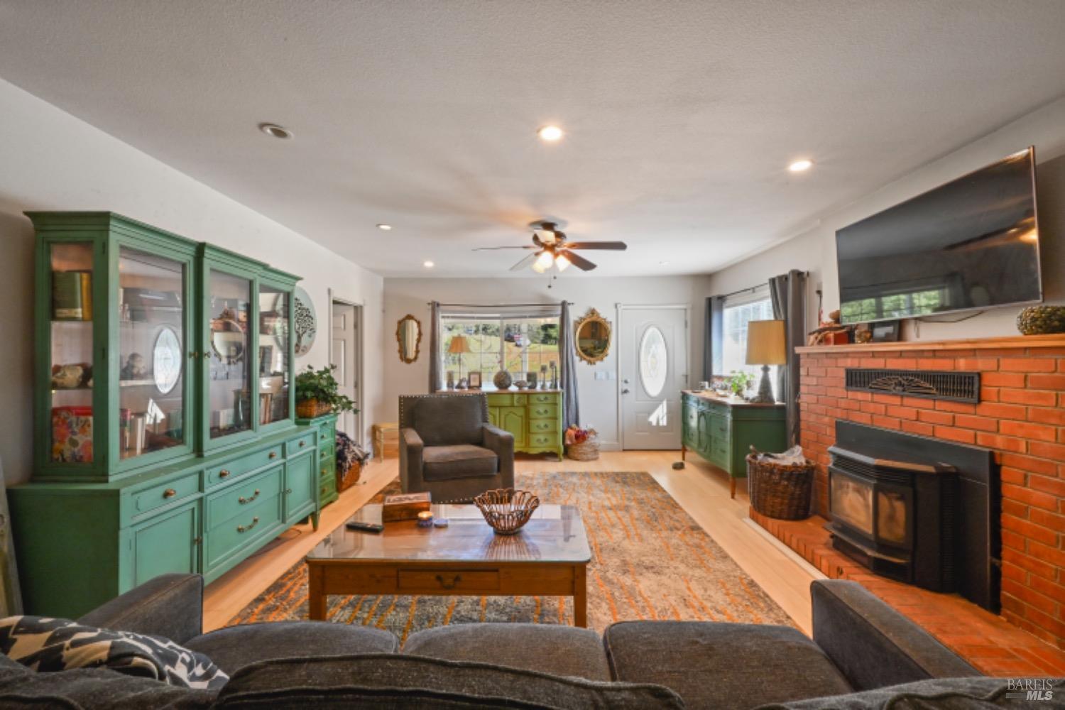 32400 Pine Mountain Rd