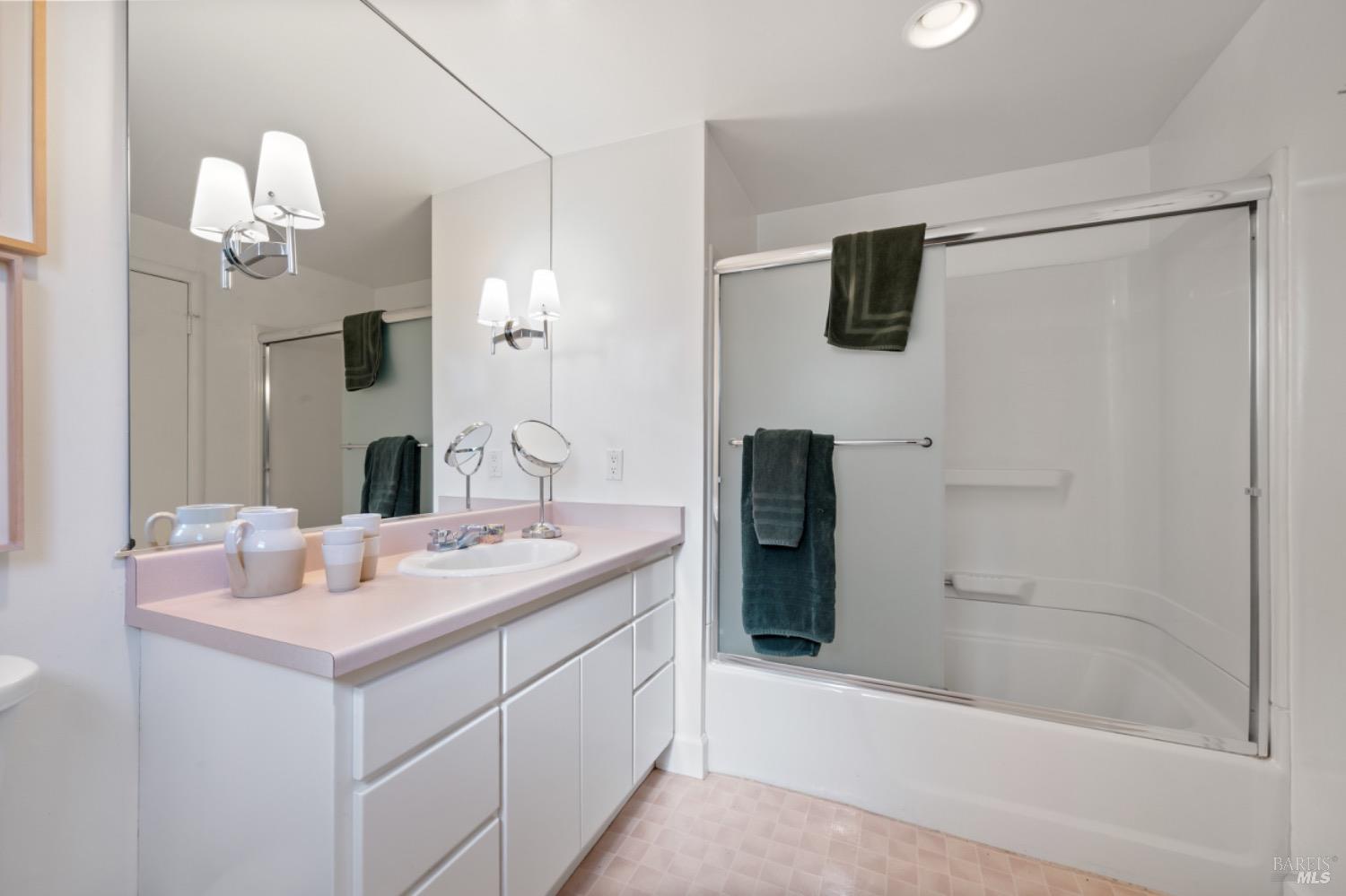 1201 Rogers School Ln