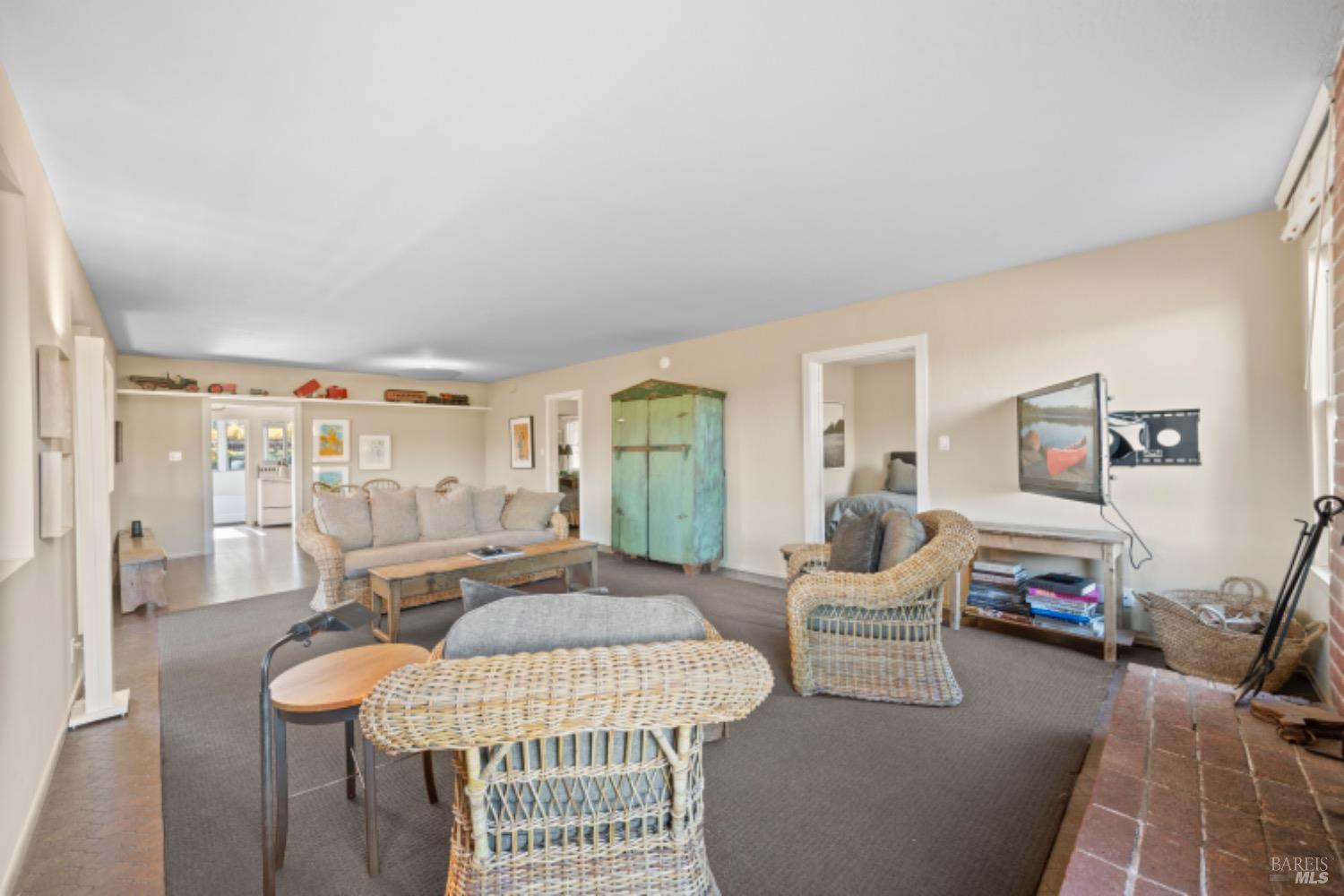 1201 Rogers School Ln