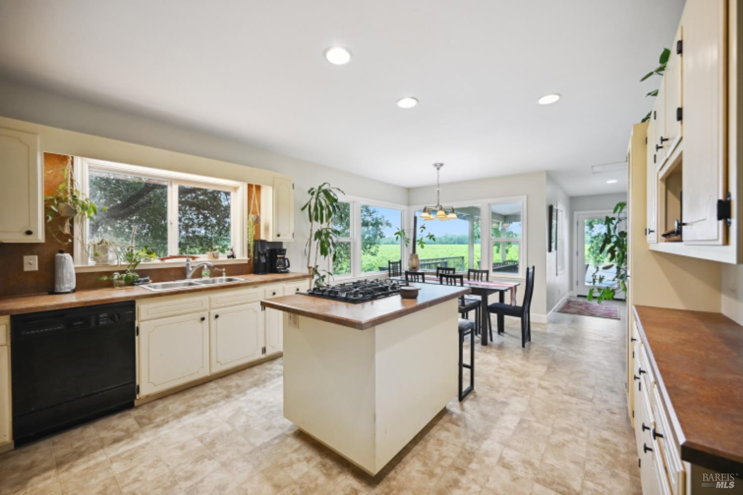 5301 Highway 128