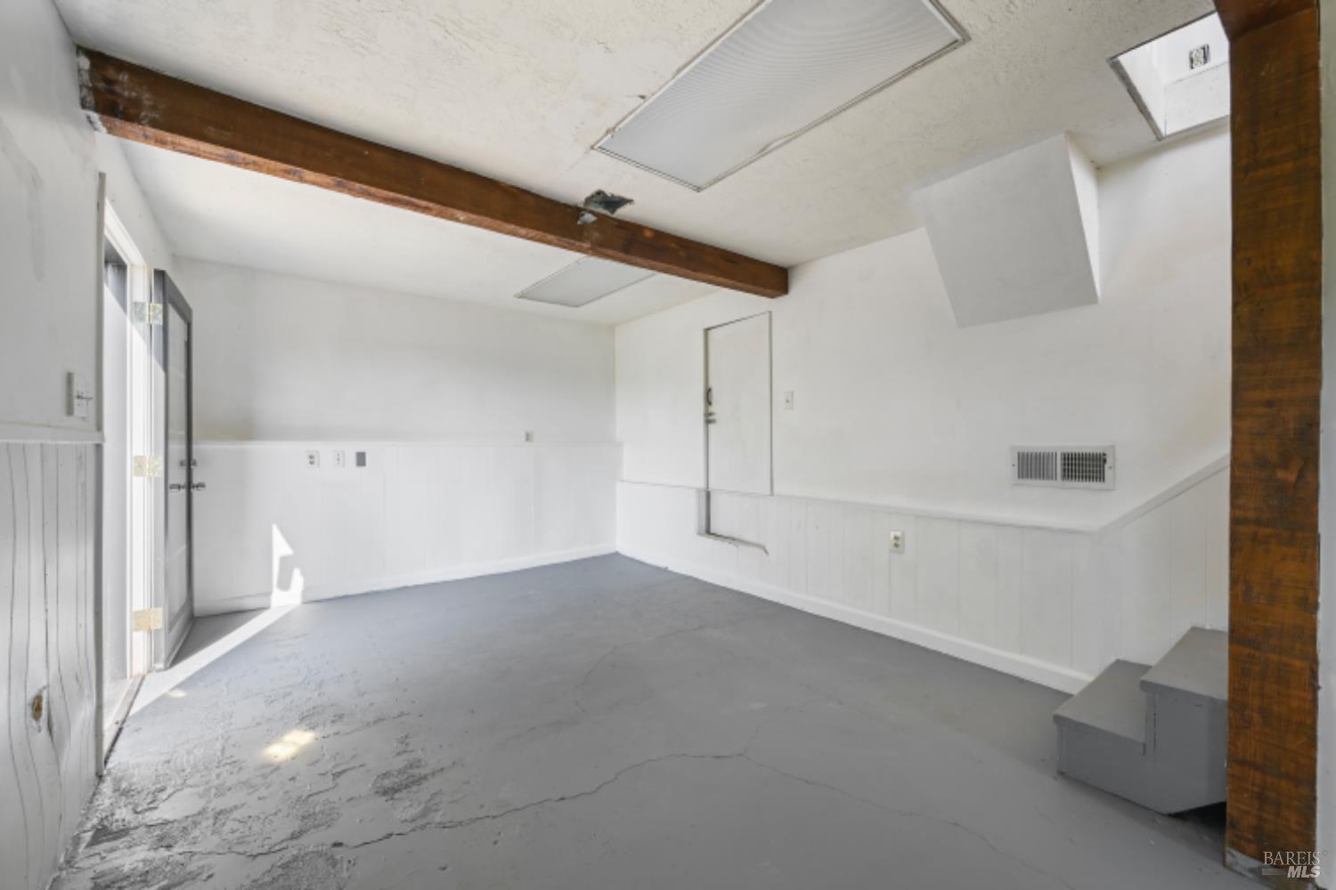 31258 Highway 128 Rd