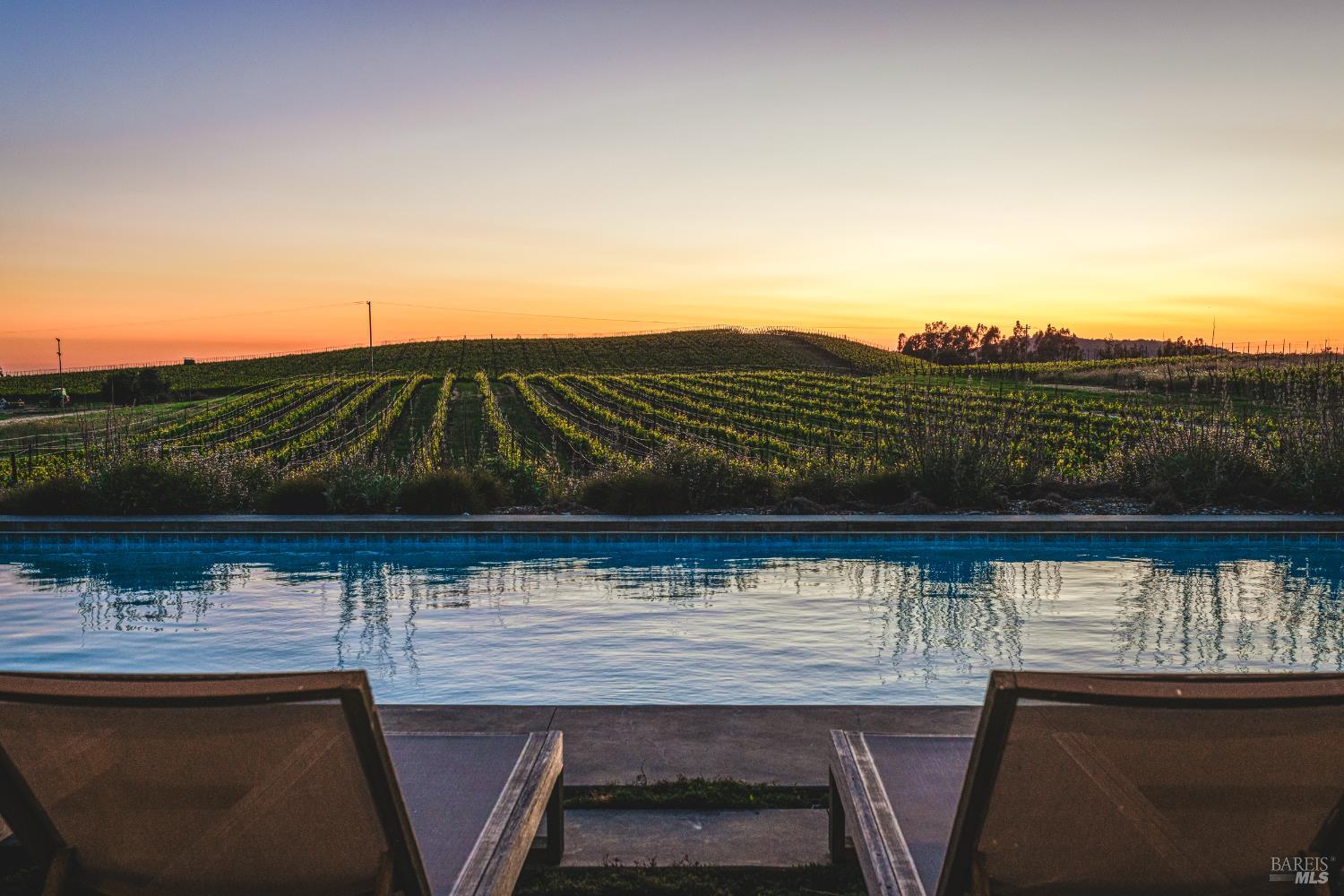 5561 Sonoma Mountain Rd