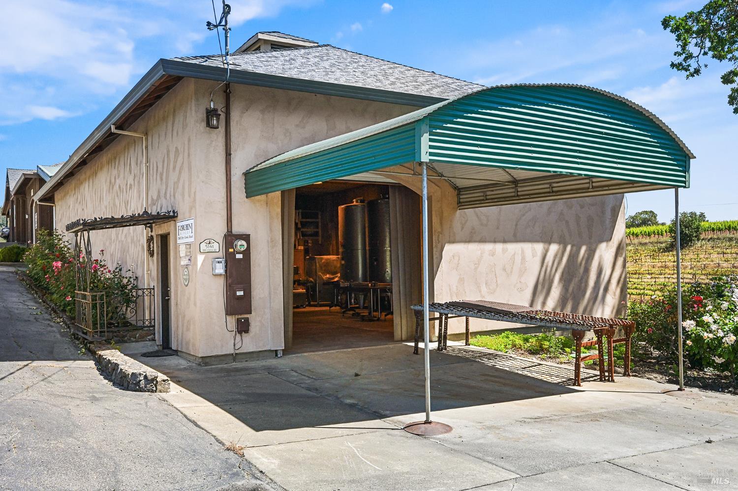 5143 Dry Creek Road