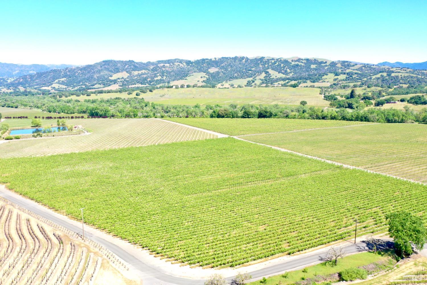 5520 W Soda Rock Lane