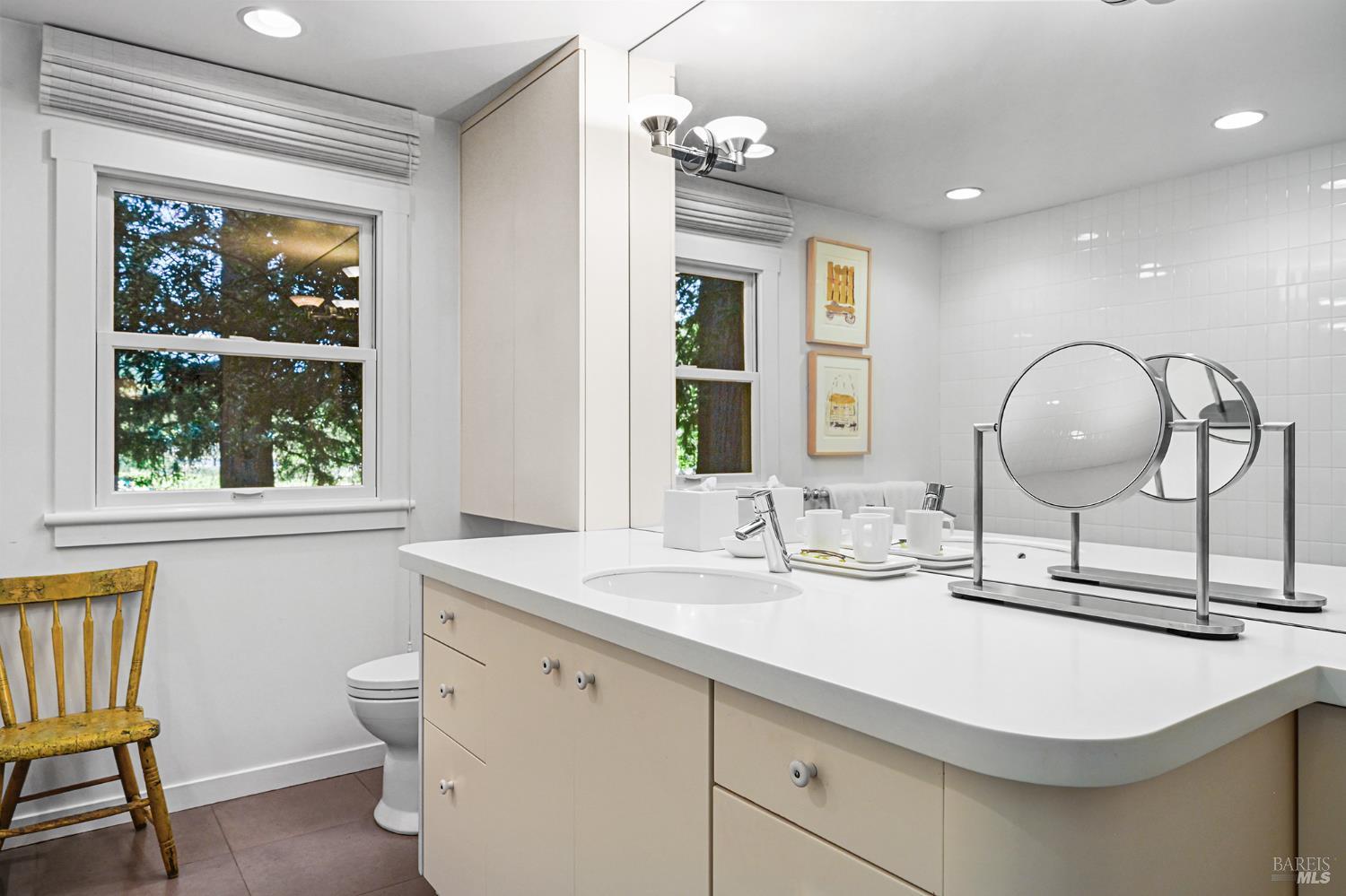 5520 W Soda Rock Lane