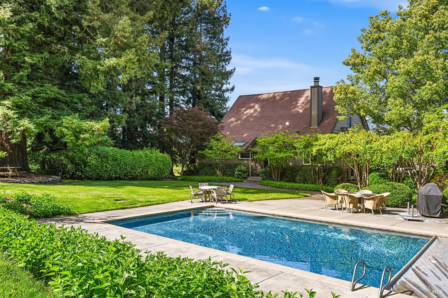 5520 W Soda Rock Lane