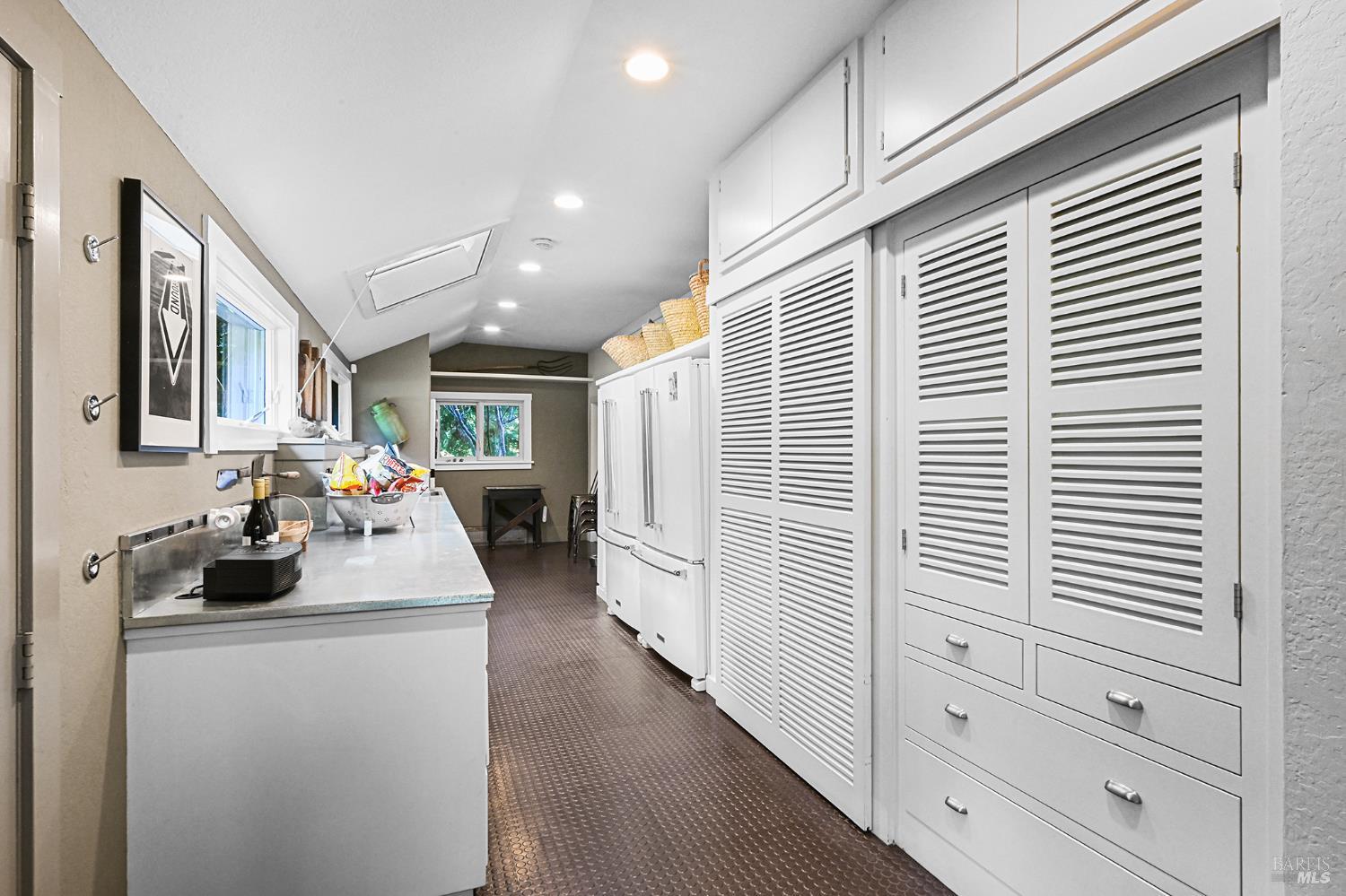 5520 W Soda Rock Lane