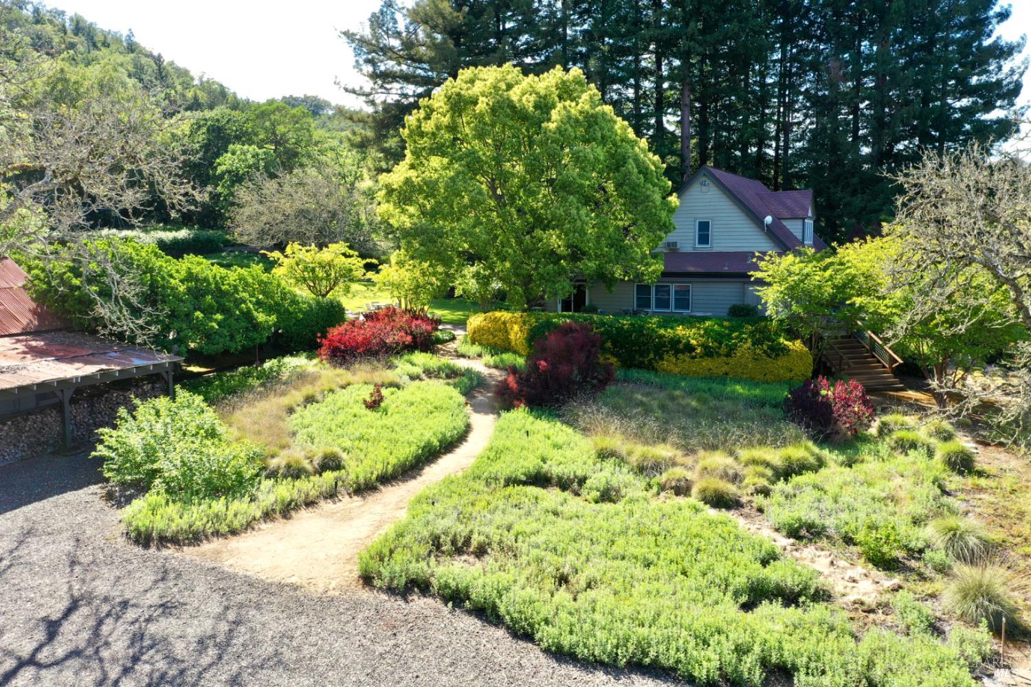 5520 W Soda Rock Lane