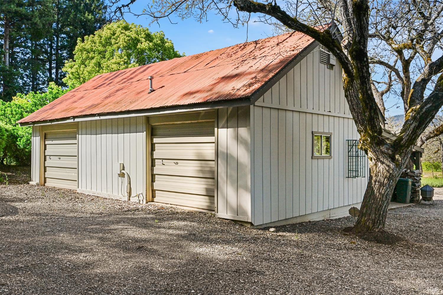 5520 W Soda Rock Lane