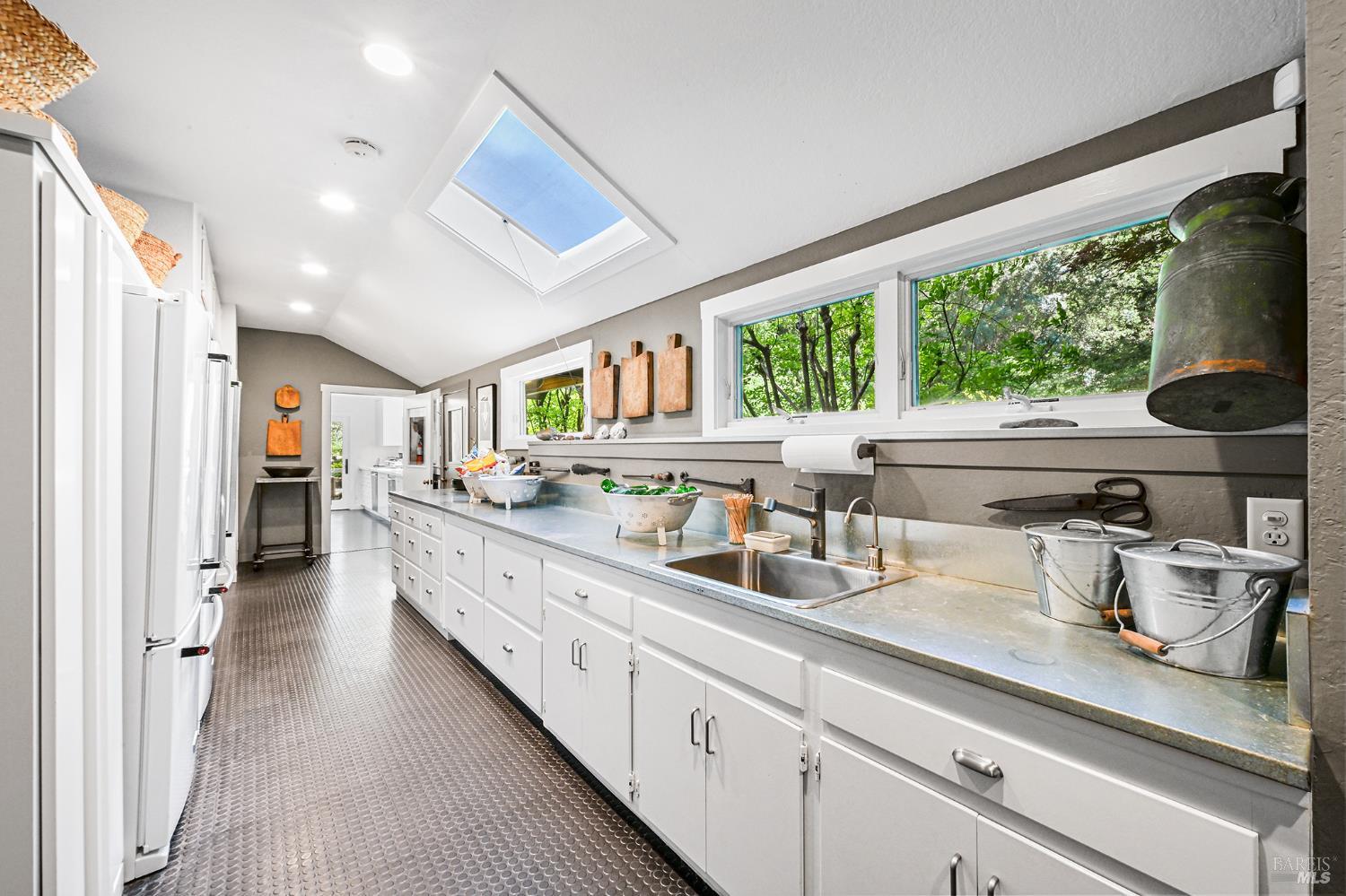 5520 W Soda Rock Lane