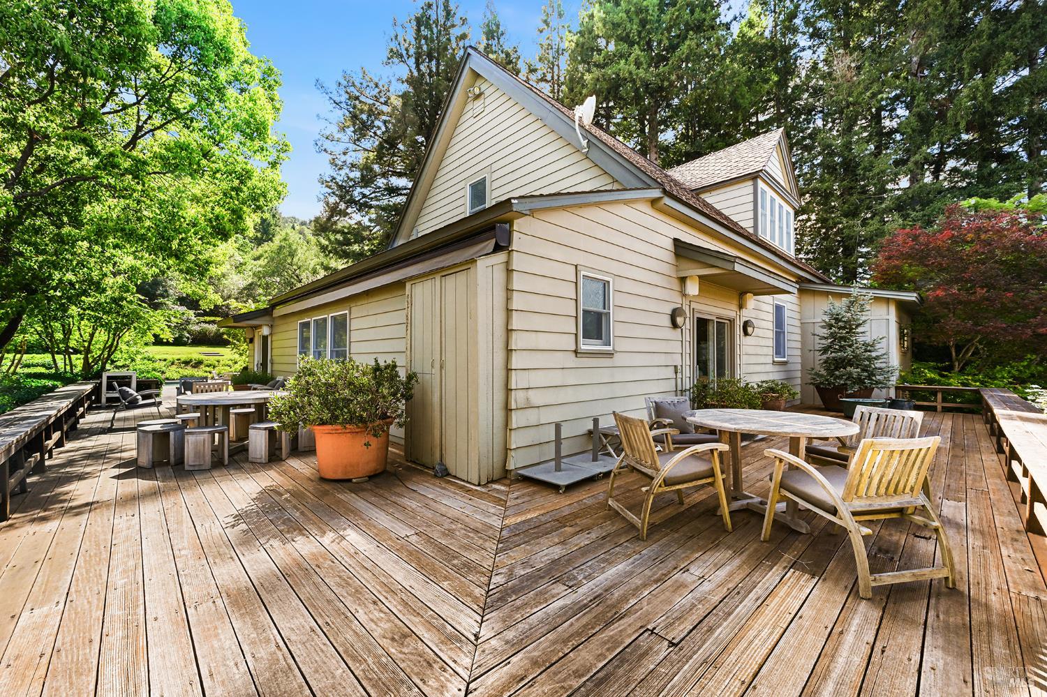 5520 W Soda Rock Lane