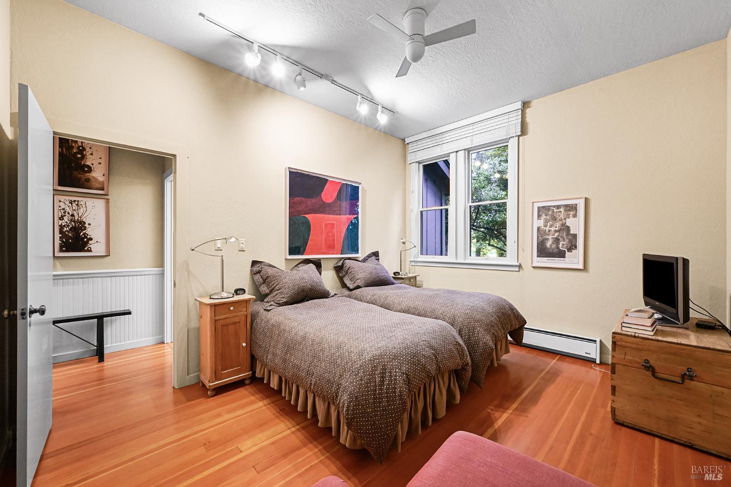 5520 W Soda Rock Lane