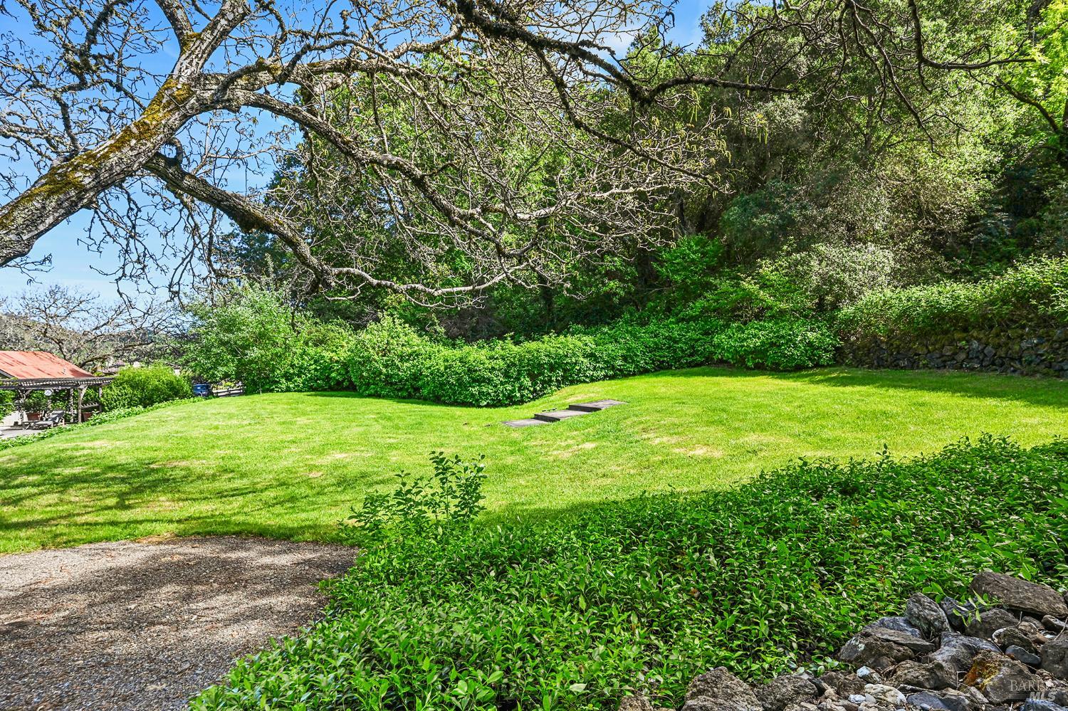 5520 W Soda Rock Lane