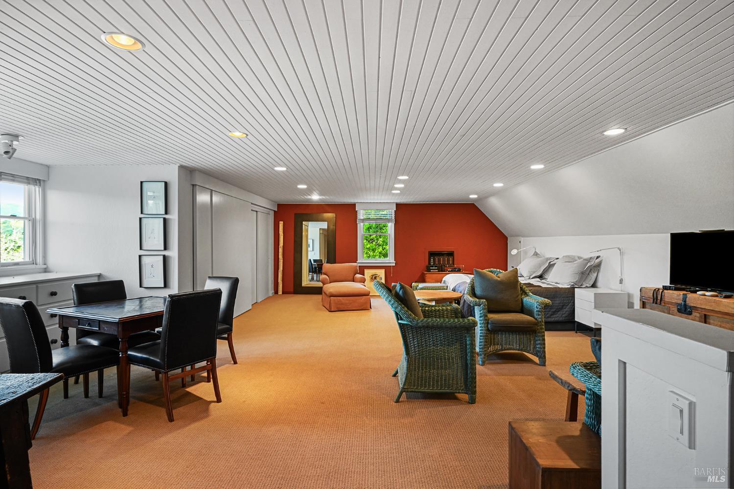 5520 W Soda Rock Lane