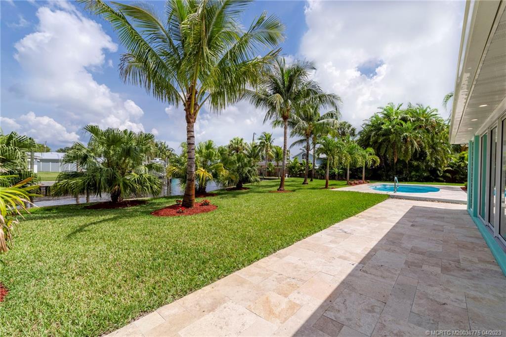 2033 SW Mockingbird Lane