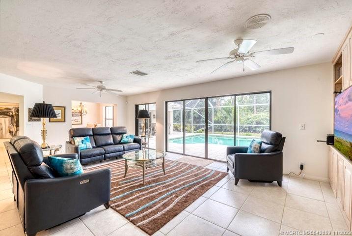 4781 SW Parkgate Blvd