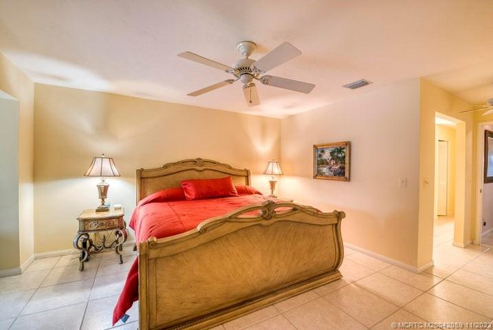 4781 SW Parkgate Blvd