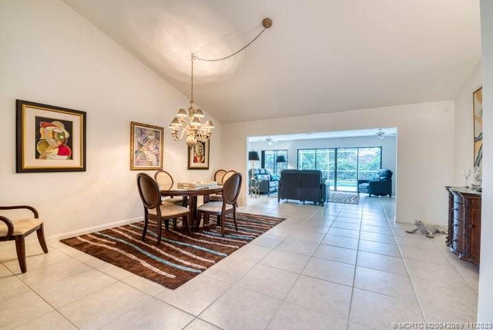 4781 SW Parkgate Blvd