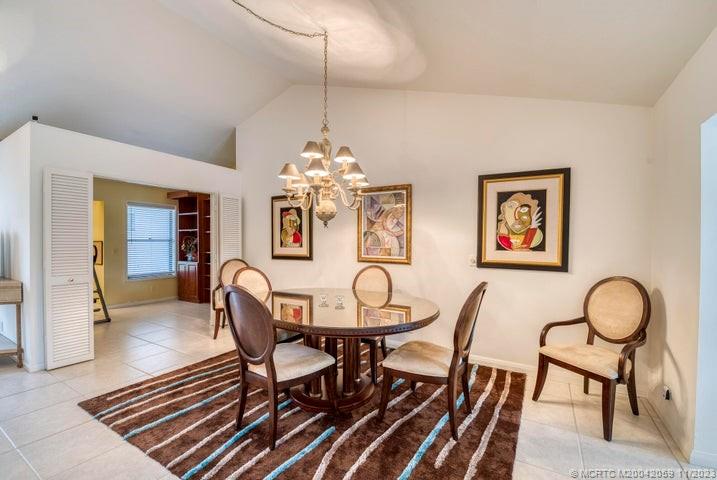 4781 SW Parkgate Blvd