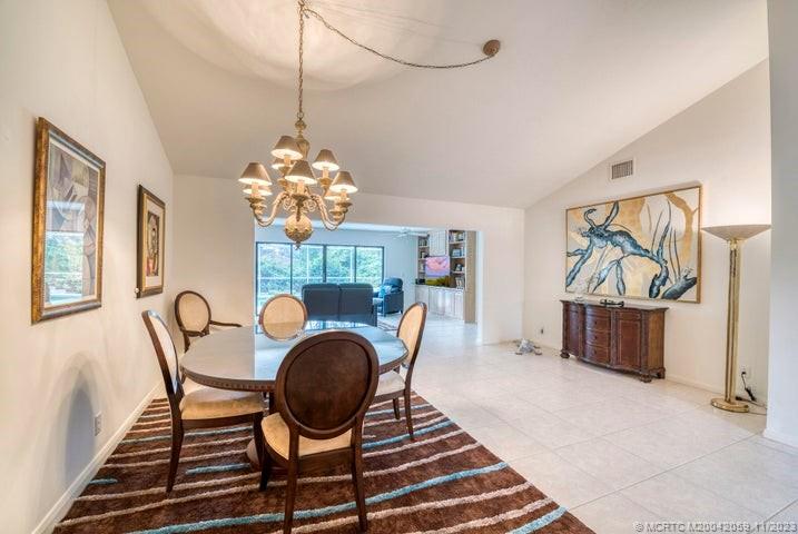 4781 SW Parkgate Blvd